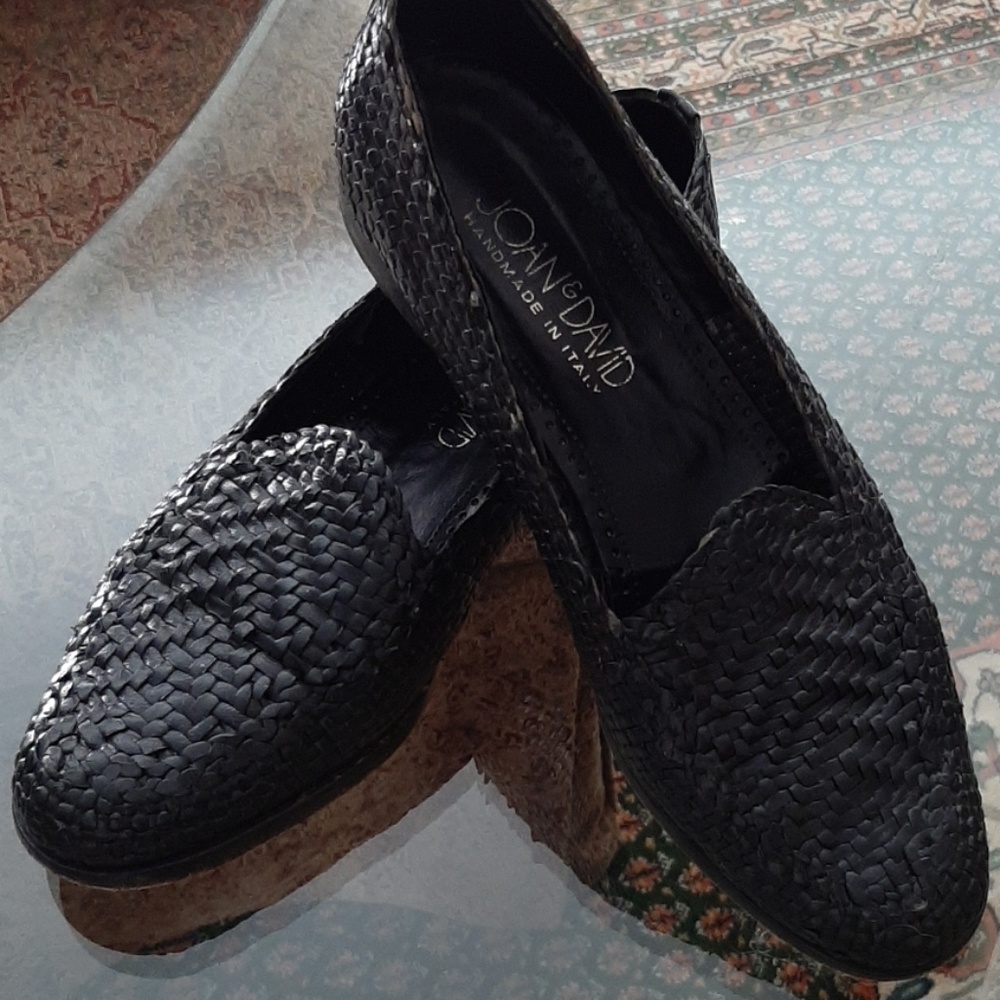 Flats - Picture 2 of 4